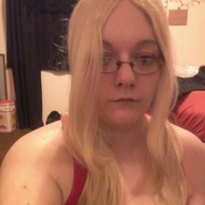 Meet your Posher, Adrienne